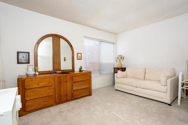 Detail Gallery Image 12 of 17 For 864 Crystal Creek Ct, Chula Vista,  CA 91910 - 4 Beds | 2 Baths