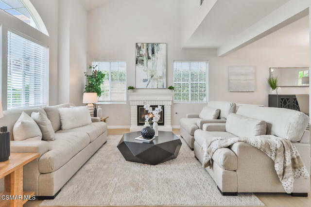 29153 Oakpath Drive, Agoura Hills CA: https://media.crmls.org/mediaz/8c1f7778-6d0b-48d7-9935-d10a050b1367.jpg