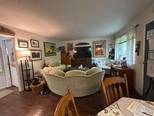 609 Congress Avenue, Pacific Grove CA: https://media.crmls.org/mediaz/8c2030af-b06a-4307-8fae-167ad1623d73.jpg
