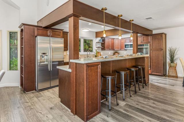 2820 Cedarwood Way, Carlsbad CA: https://media.crmls.org/mediaz/8c20357e-9983-4400-94ba-37ad38326061.jpg