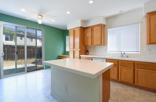 1854 Jasmine Ct, San Jacinto CA: https://media.crmls.org/mediaz/8c206b94-4fd6-4dec-aacb-2ecee5346e03.jpg
