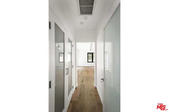2425 Rinconia Drive, Los Angeles CA: https://media.crmls.org/mediaz/8c206d8d-48ec-4b00-ad6f-34b34b4271d1.jpg