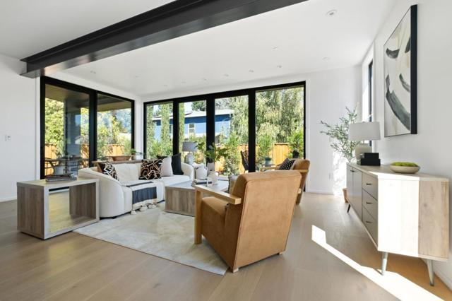2160 Menalto Avenue, Menlo Park CA: https://media.crmls.org/mediaz/8c209838-6d3d-429d-b52d-37db5d5452da.jpg