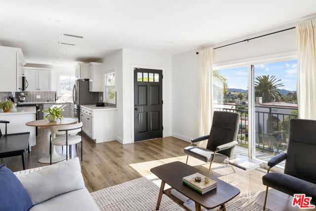 4004 W Avenue 42, Los Angeles CA: https://media.crmls.org/mediaz/8c20e3aa-f7e4-4493-98b6-6534c1ff3596.jpg