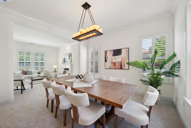 2307 Vineyard Heights Ln, Pleasanton CA: https://media.crmls.org/mediaz/8c21e524-8b68-466f-a7ef-61fad16c83a4.jpg