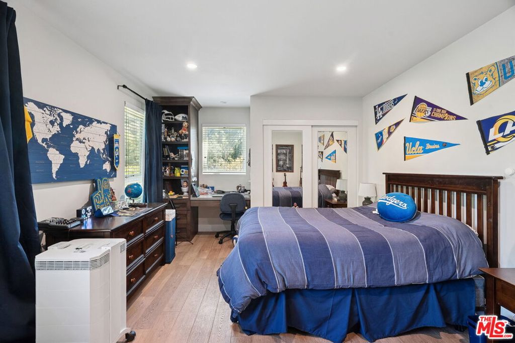 MLS #25556461 img 37