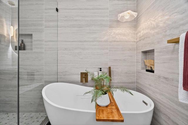 747 W Washington Avenue, Sunnyvale CA: https://media.crmls.org/mediaz/8c22a51a-95ed-452b-8d14-d5576594a1db.jpg