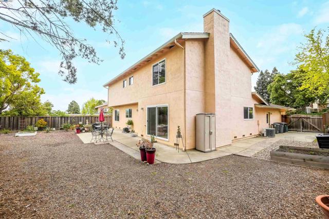 11868 Bloomington Way, Dublin CA: https://media.crmls.org/mediaz/8c236679-a4ea-4206-93fc-05ef42003e54.jpg