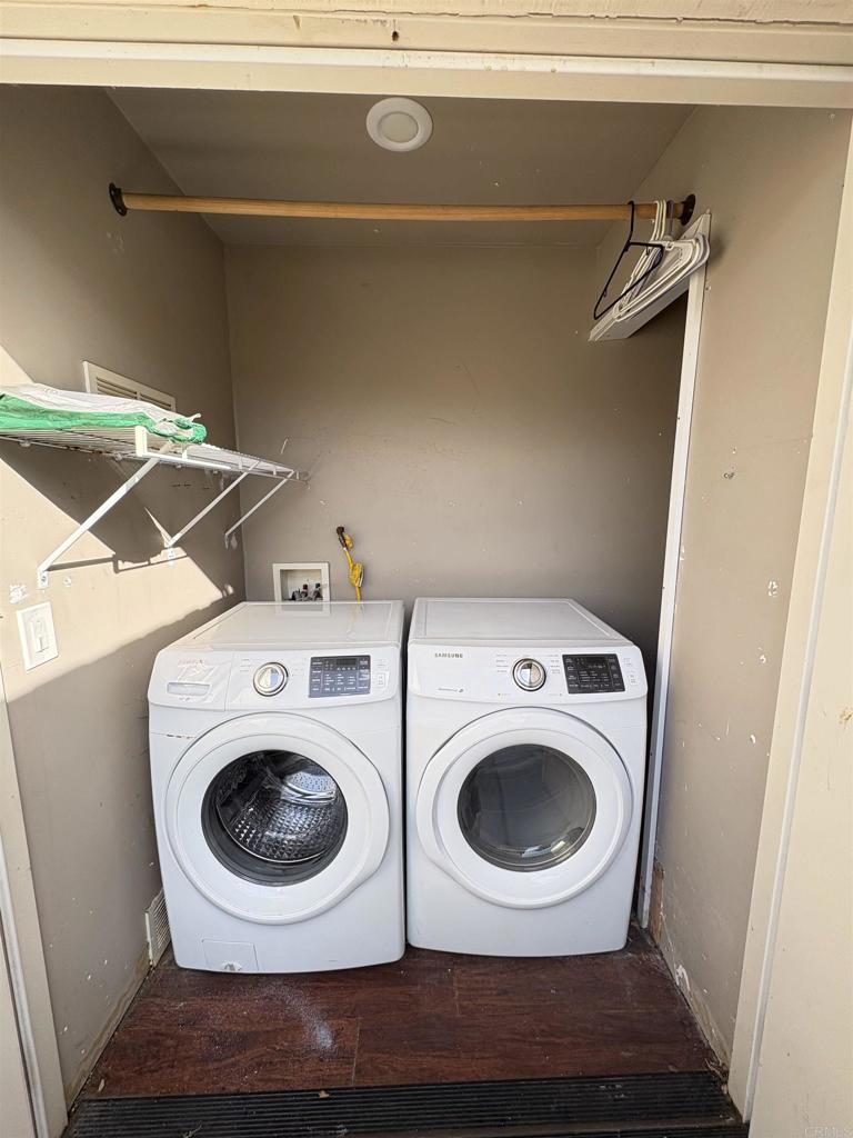 1295 Discovery St - photo 12