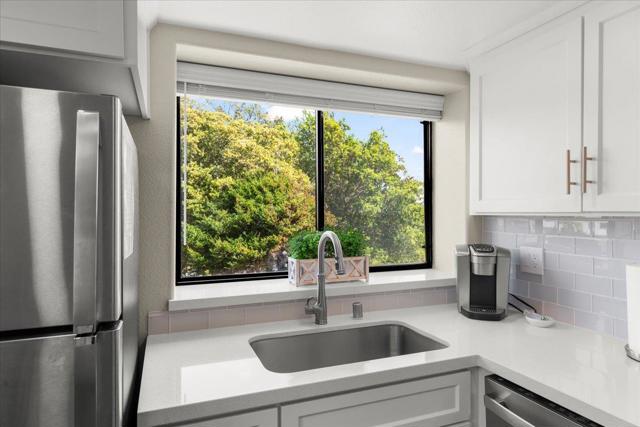 29 Seascape Resort Drive, Aptos CA: https://media.crmls.org/mediaz/8c245bf7-b85c-4f7c-9c78-996590519843.jpg