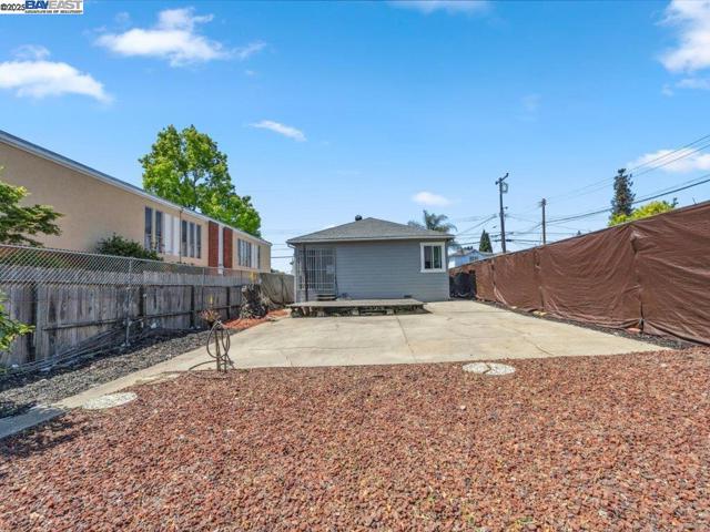 Image 19 of 22 For 3770 39th Ave