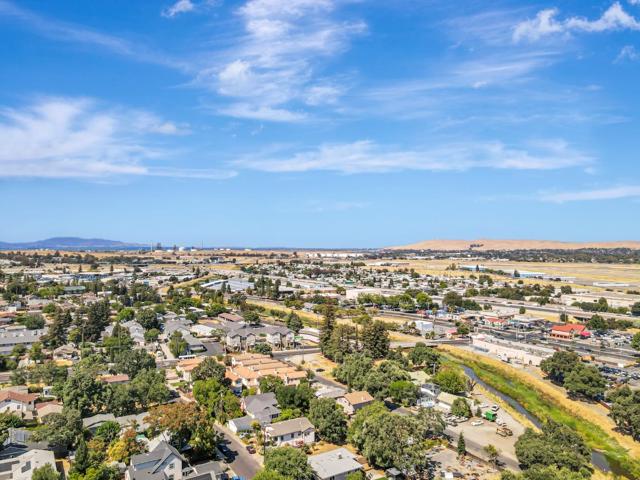 759 Camelback Road, Pleasant Hill CA: https://media.crmls.org/mediaz/8c265036-f459-4463-866e-052e6b3ca3bc.jpg