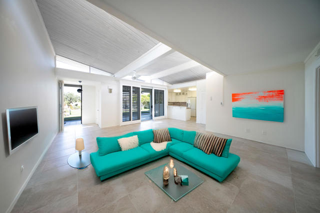 73700 Grapevine Street, Palm Desert CA: https://media.crmls.org/mediaz/8c26e756-4738-45dc-99f5-27ae3afb3d46.jpg