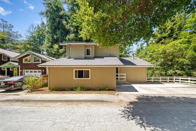 146 Aptos School Road, Aptos CA: https://media.crmls.org/mediaz/8c279ad1-5f59-4fe0-b7ce-9128cfcb61d6.jpg