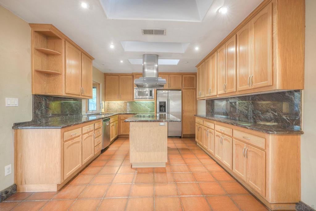 MLS #250042674SD image #7