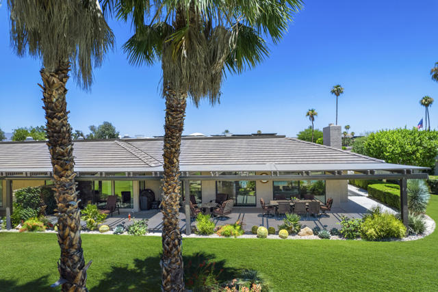 9 Furman Court, Rancho Mirage CA: https://media.crmls.org/mediaz/8c286fd3-8a54-4b28-a1ff-bfdd98b85f13.jpg