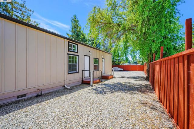 3920 Gravenstein Hwy, Sebastopol CA: https://media.crmls.org/mediaz/8c28d615-b0aa-49d4-b5af-9fef1a3b6db5.jpg