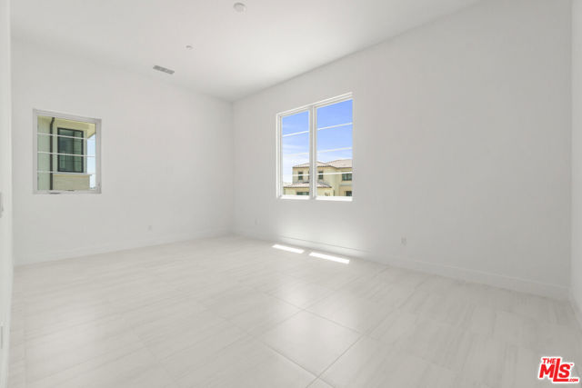 20115 W Galway Lane, Porter Ranch CA: https://media.crmls.org/mediaz/8c29b3a3-c471-451b-932b-29d1a3560487.jpg