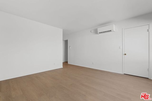 10 19th Avenue, 9 photo 9