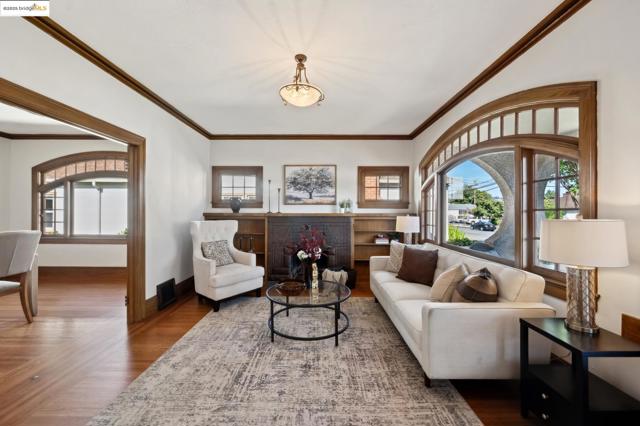 148 Estabrook, San Leandro CA: https://media.crmls.org/mediaz/8c2a243f-d33a-4b27-af2b-f84950e5457d.jpg