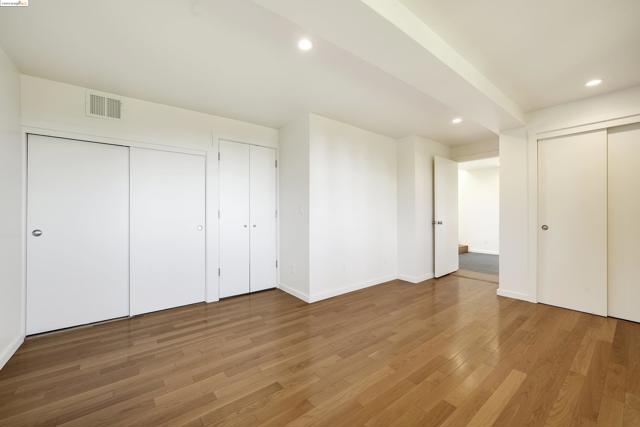 921 Clark Place, El Cerrito CA: https://media.crmls.org/mediaz/8c2b522a-3852-4725-8a2c-4e2ba5330e34.jpg