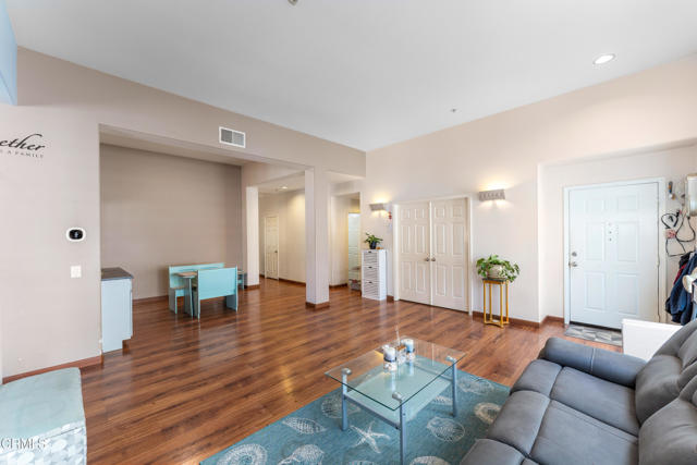 Detail Gallery Image 5 of 22 For 600 Sara Dr, Oxnard,  CA 93030 - 4 Beds | 2 Baths