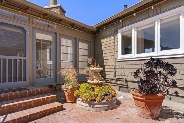 Detail Gallery Image 12 of 67 For 1654 Camino Del Mar Upper,  Del Mar,  CA 92014 - 3 Beds | 3 Baths