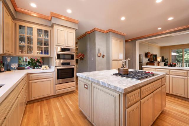 1162 Barroilhet Drive, Hillsborough CA: https://media.crmls.org/mediaz/8c2df96e-d289-42a0-b485-1d2f3f775a4b.jpg