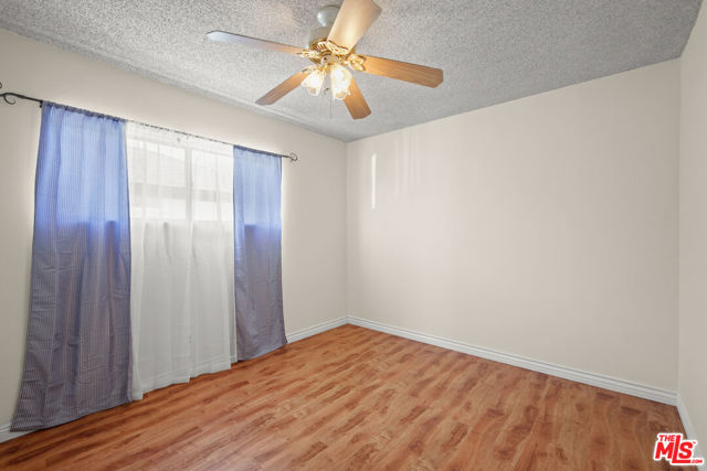 2101 N Almadale Avenue, Los Angeles CA: https://media.crmls.org/mediaz/8c2f4b10-5e86-4d37-882a-c60245ea176e.jpg