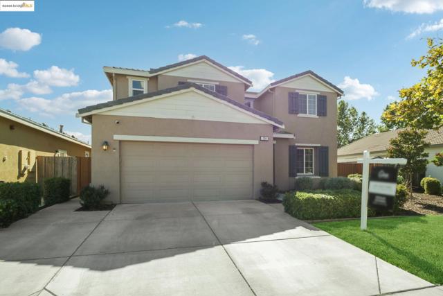 124 Clear Lake Ct, Oakley CA: https://media.crmls.org/mediaz/8c30e006-393f-48a0-8435-fd8b0a01c2e1.jpg