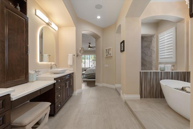 Detail Gallery Image 44 of 70 For 18605 Villa Dr, Villa Park,  CA 92861 - 4 Beds | 5/2 Baths