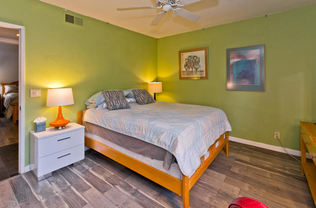 1291 Tiffany N Circle, Palm Springs CA: https://media.crmls.org/mediaz/8c314240-98f8-4bdd-a5ed-9d66f7f812b0.jpg