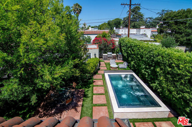 503 N Plymouth Boulevard, Los Angeles CA: https://media.crmls.org/mediaz/8c335a08-2a74-49c6-9326-2fdac292ead7.jpg