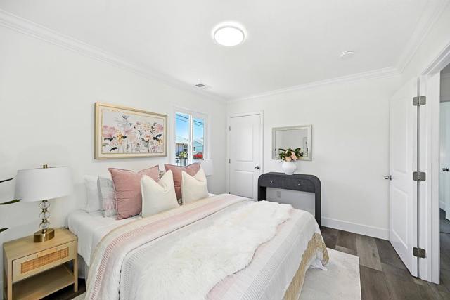 1504 York Avenue, San Mateo CA: https://media.crmls.org/mediaz/8c337811-feb7-4435-9f11-c755b7b7ee10.jpg