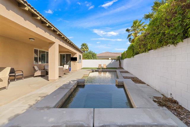 Image 17 of 35 For 48144 Newport Bridge Place