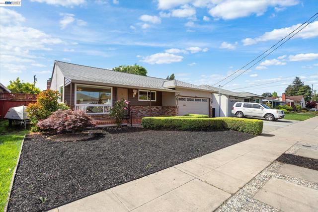 Image 3 of 46 For 831 Casanova Dr