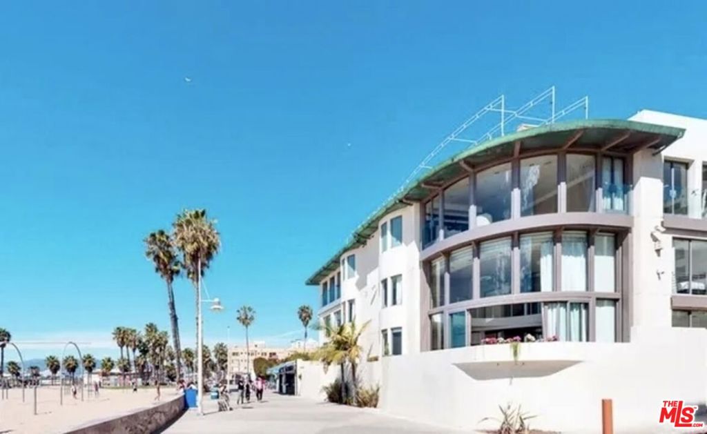 11 Marine Terrace #5