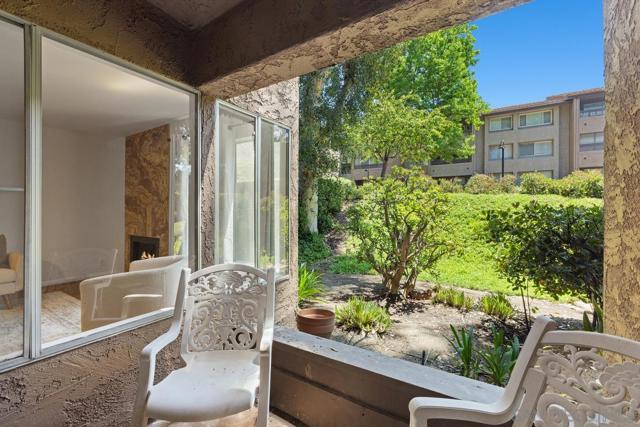 10325 Caminito Cuervo, San Diego CA: https://media.crmls.org/mediaz/8c35d474-dbf9-4dfa-bbe1-64f900f5ddfa.jpg