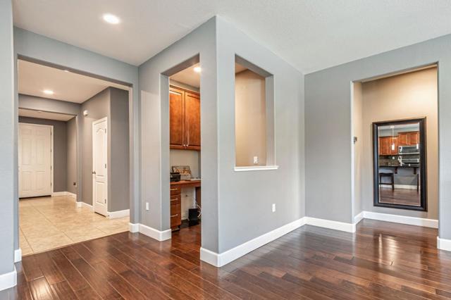 1798 Rosemary Drive, Gilroy CA: https://media.crmls.org/mediaz/8c363b1a-24f0-4c8a-a33c-c917f9012d6a.jpg