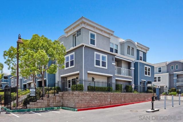 3514 Shoreline Bluff Ln, San Diego CA: https://media.crmls.org/mediaz/8c36cc71-d679-4bca-9986-252866b19fd0.jpg