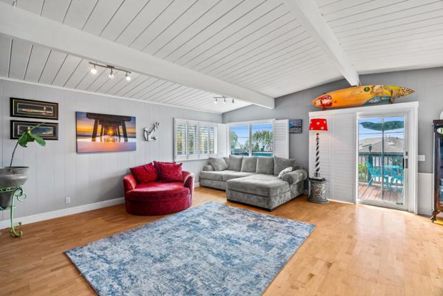 716 Seacliff Drive, Aptos CA: https://media.crmls.org/mediaz/8c370ff6-d730-498b-b833-8b8ac6e346f5.jpg