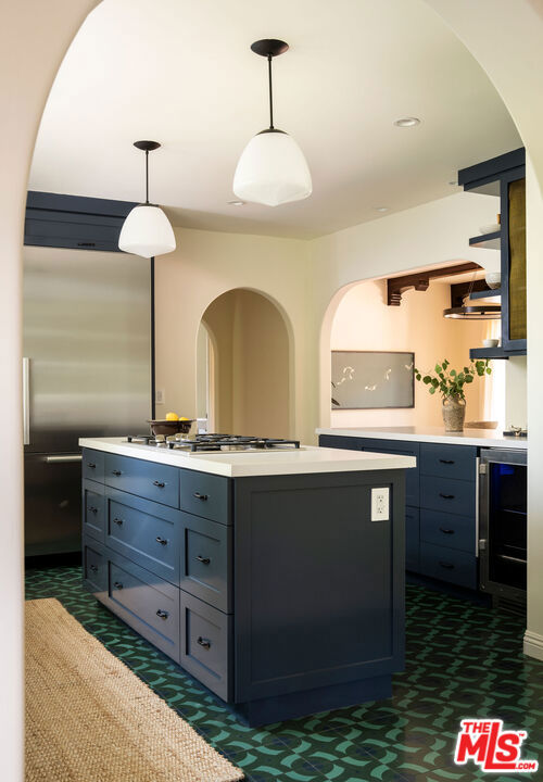 2248 Kenilworth Avenue, Los Angeles CA: https://media.crmls.org/mediaz/8c37236d-e623-4fb0-b4b8-bc195f218ce0.jpg