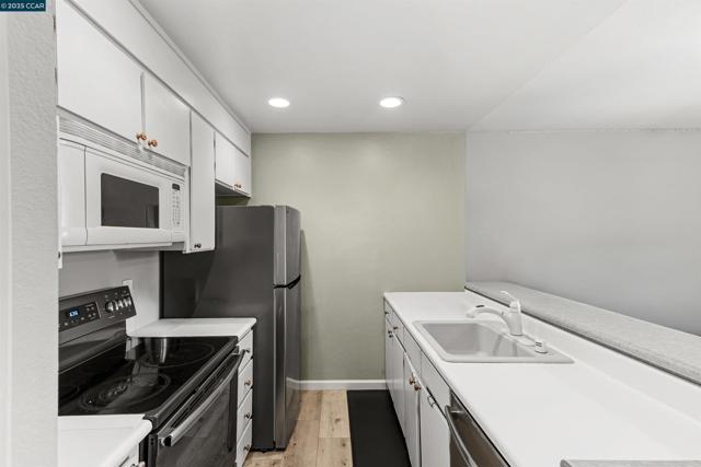 2450 Walters Way, Concord CA: https://media.crmls.org/mediaz/8c374ce9-0e8f-4908-ba14-0b9330cc5cca.jpg