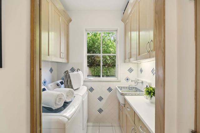 842 Boyce Avenue, Palo Alto CA: https://media.crmls.org/mediaz/8c37f360-18f8-4b37-afc5-60d9ac61d1b9.jpg