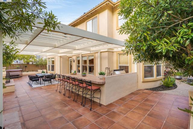 10828 Inspiration Cir, Dublin CA: https://media.crmls.org/mediaz/8c38fc18-0077-499a-aa06-99b7071cda1e.jpg