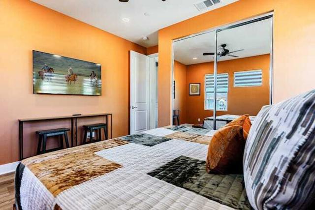 43295 Passagio Lago Way, Indio CA: https://media.crmls.org/mediaz/8c3906b2-1a0c-48bc-99f8-793cb89770a8.jpg