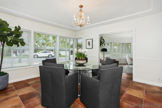 6307 Via Maria, La Jolla CA: https://media.crmls.org/mediaz/8c3a1983-668b-4189-b1c0-990cf1ba8b34.jpg