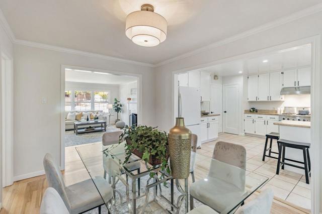833 Alameda De Las Pulgas, Belmont CA: https://media.crmls.org/mediaz/8c3a396f-64a4-4a89-9128-450e6b32f28c.jpg