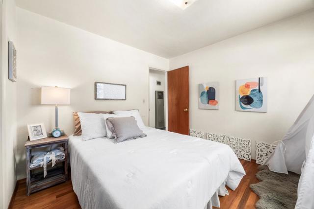 411 Alta Vista Dr, Santa Cruz CA: https://media.crmls.org/mediaz/8c3a89a0-2e77-4daf-b23c-9edbd4722cc9.jpg