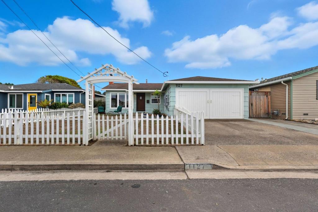 8C3B23C3 173D 4Ff7 B4A1 C26922Cb8F59 1127 Cervantes Way, Pacifica, Ca 94044 &Lt;Span Style='BackgroundColor:transparent;Padding:0Px;'&Gt; &Lt;Small&Gt; &Lt;I&Gt; &Lt;/I&Gt; &Lt;/Small&Gt;&Lt;/Span&Gt;